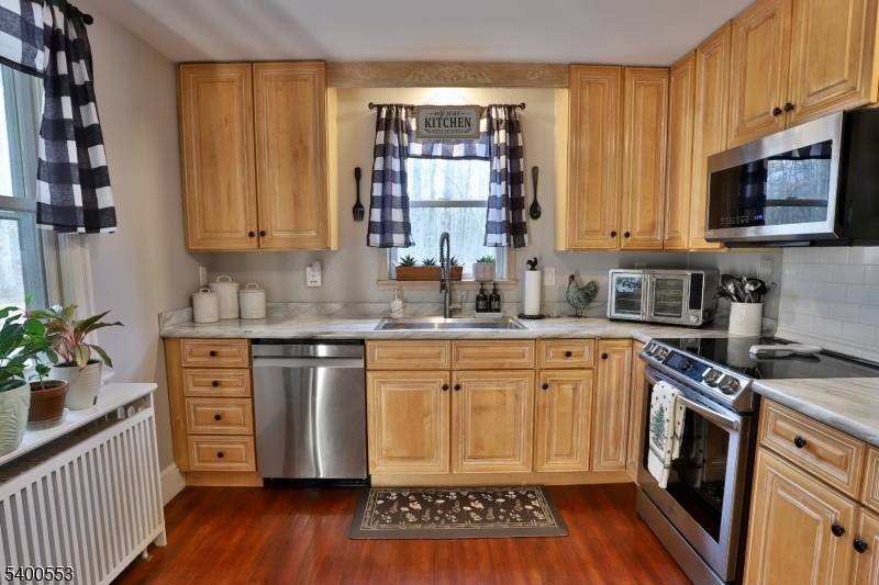 Franklin Twp., NJ 08867,220 Oak Grove Rd