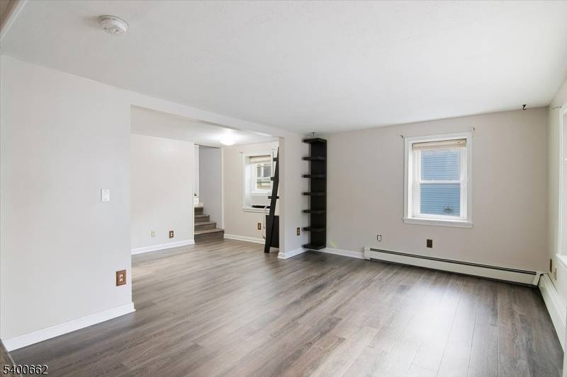 Belvidere Twp., NJ 07823,326 Market St