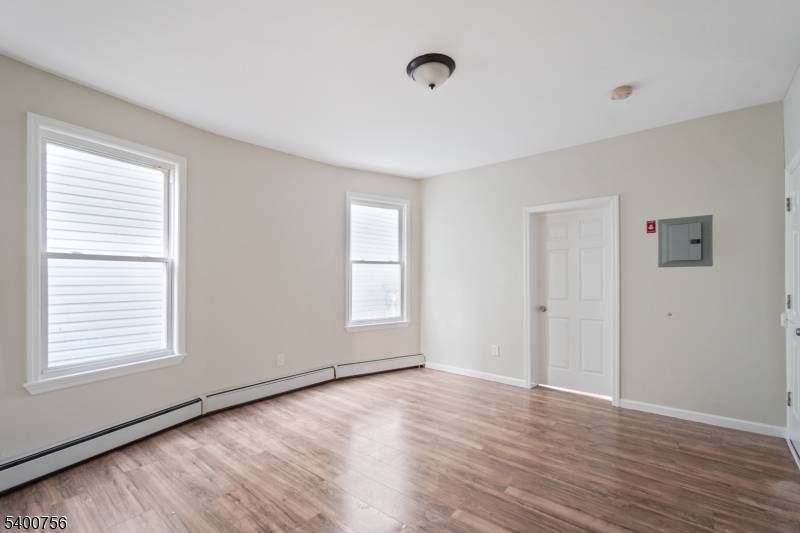 Newark City, NJ 07108,874 S 16Th St