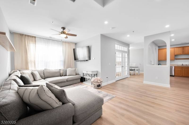 Lopatcong Twp., NJ 08865,34 Limerick Ln