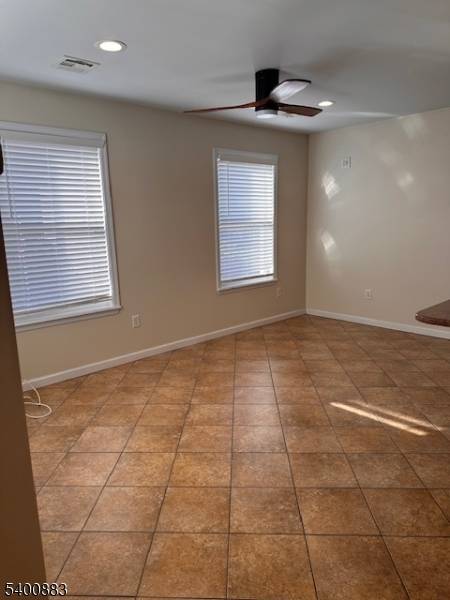 Elizabeth City, NJ 07201,31 Morrell St #2B