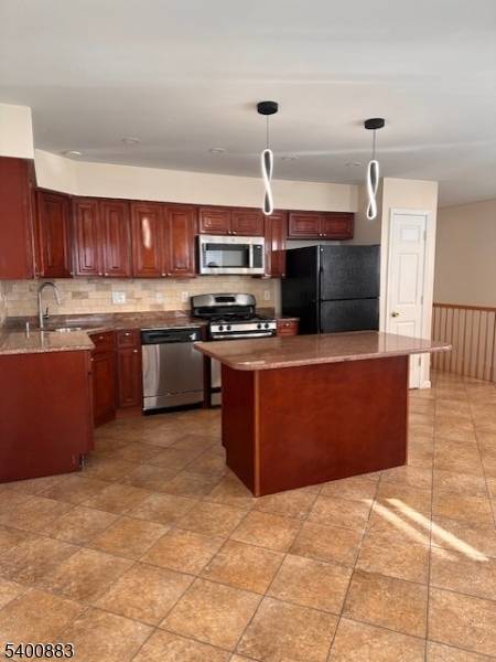 Elizabeth City, NJ 07201,31 Morrell St #2B