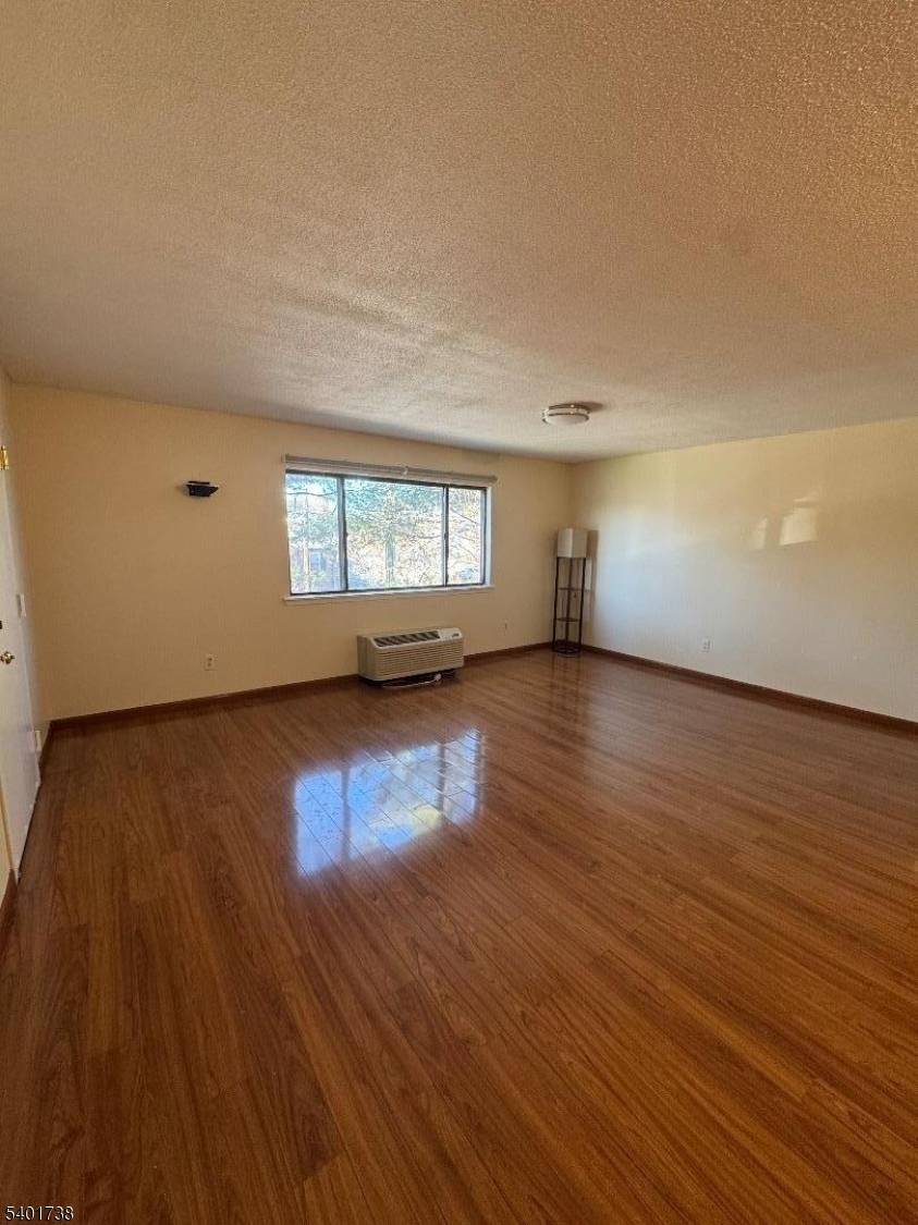 Belleville Twp., NJ 07109,46 Watsessing Avenue Ub11 #B11