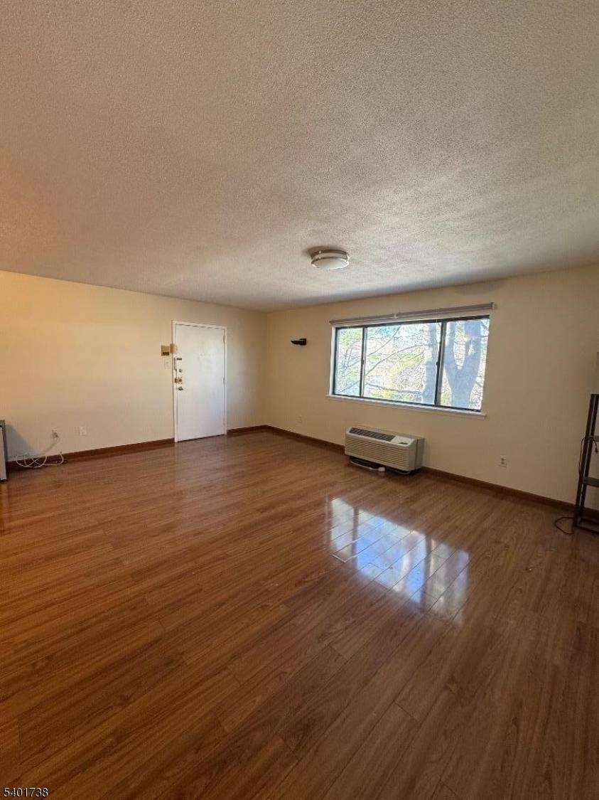 Belleville Twp., NJ 07109,46 Watsessing Avenue Ub11 #B11