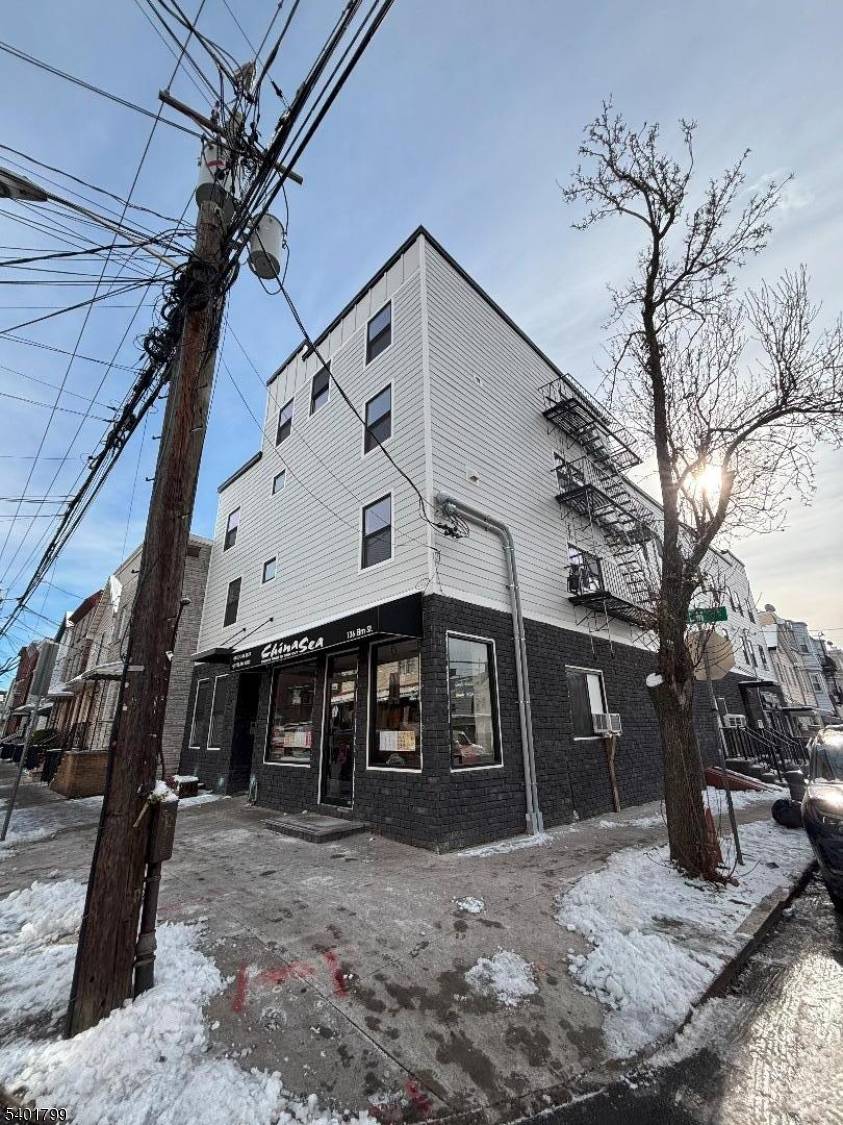 Newark City, NJ 07105,136 Elm St #603