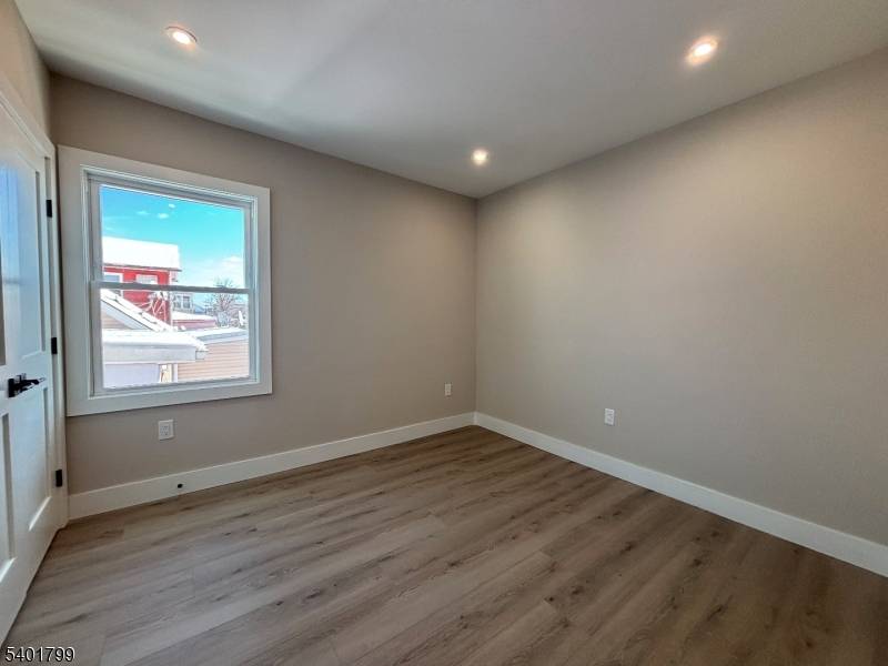 Newark City, NJ 07105,136 Elm St #603