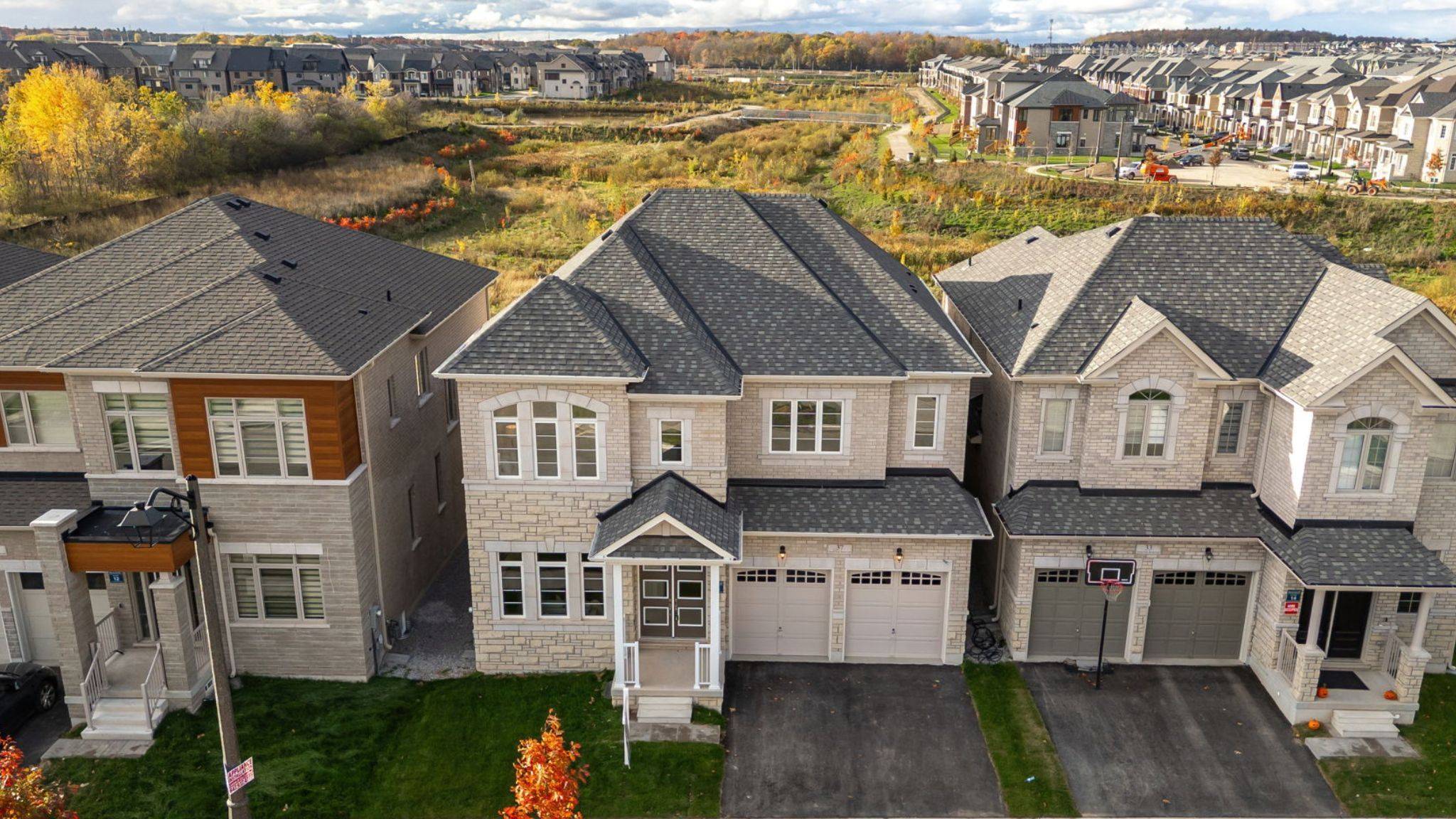 Oakville, ON L6M 0W8,37 North Park BLVD