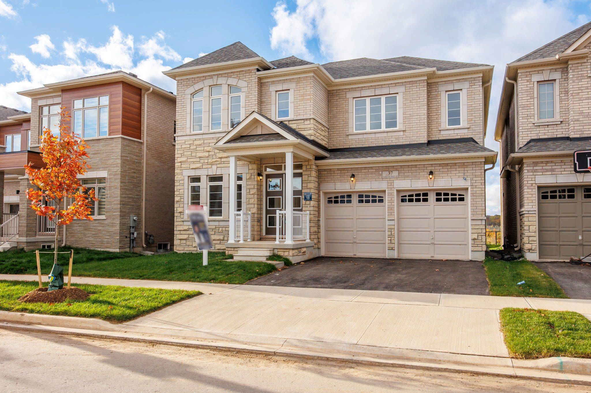 Oakville, ON L6M 0W8,37 North Park BLVD