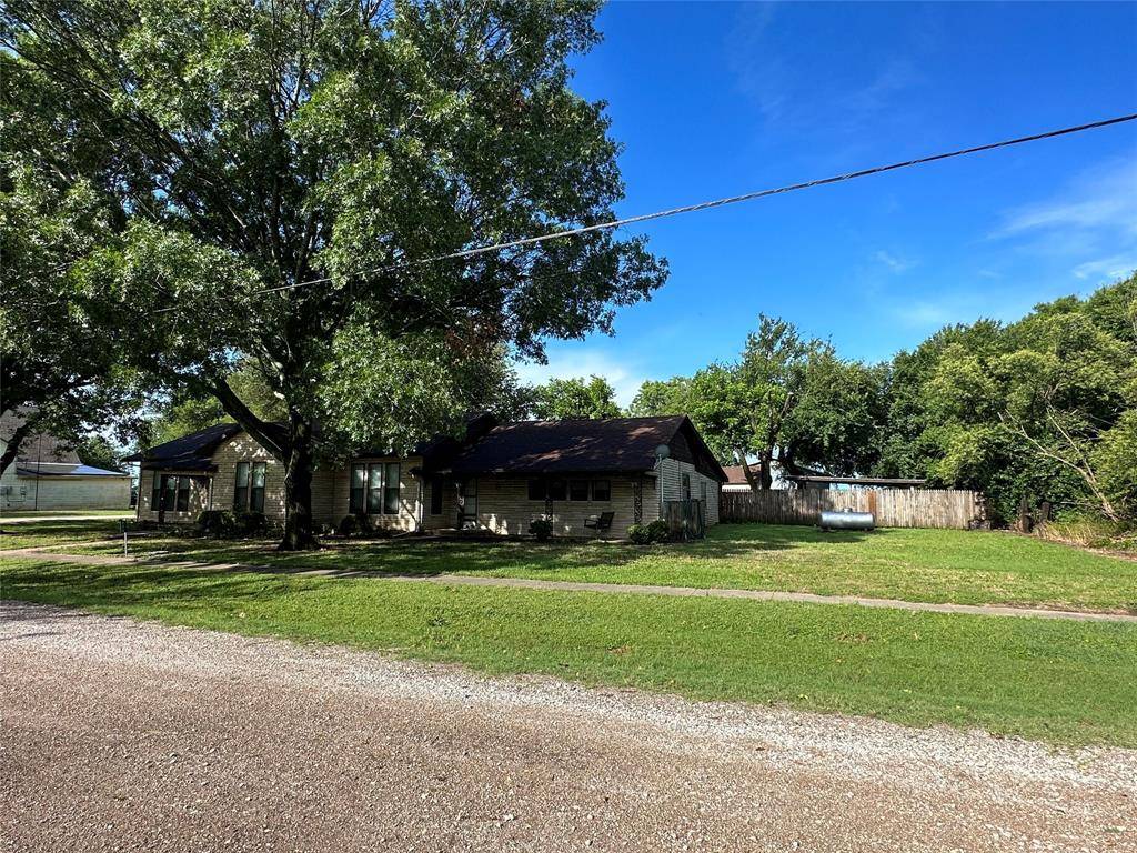 Bynum, TX 76631,604 Harrel Avenue