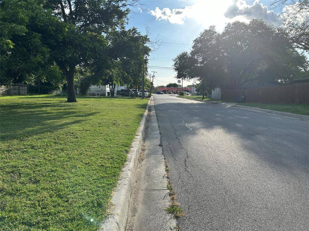 Fort Worth, TX 76110,2900 Ryan Avenue