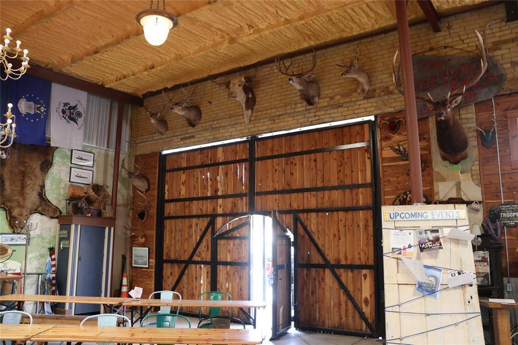 Comanche, TX 76442,120 N Austin Street