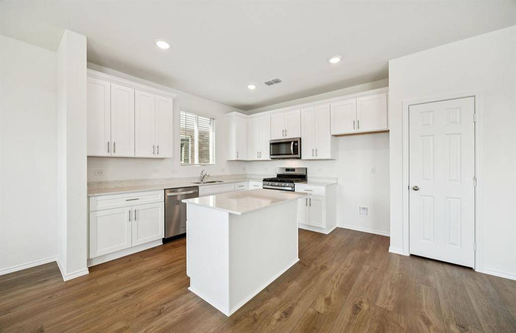 Princeton, TX 75407,2419 Roundstone Way