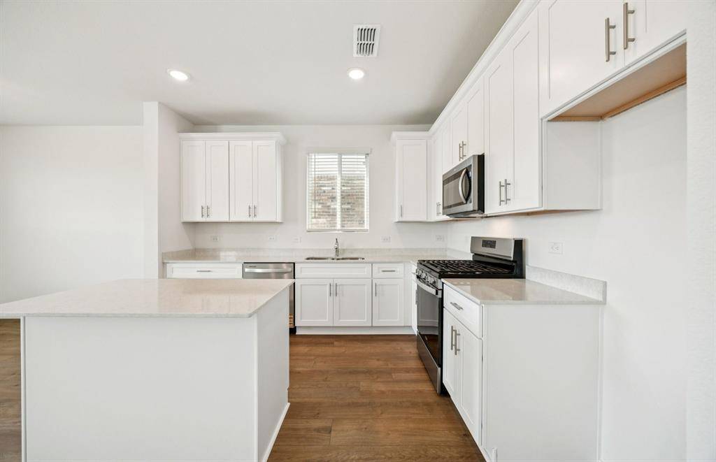 Princeton, TX 75407,2419 Roundstone Way