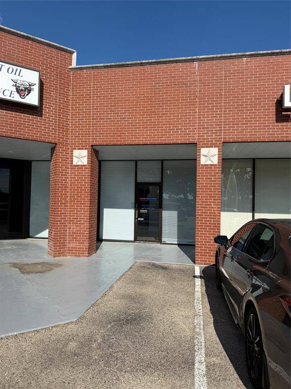 Granbury, TX 76049,3000 E US Highway 377 Highway #3014