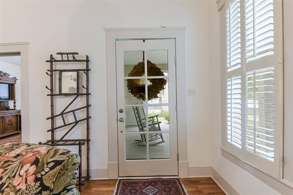 Waxahachie, TX 75165,311 E Marvin Avenue