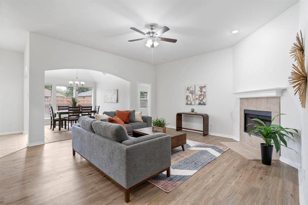 Crowley, TX 76036,613 Hummingbird Trail