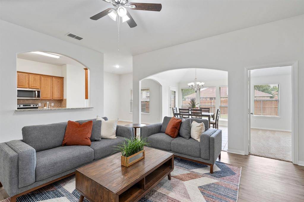 Crowley, TX 76036,613 Hummingbird Trail