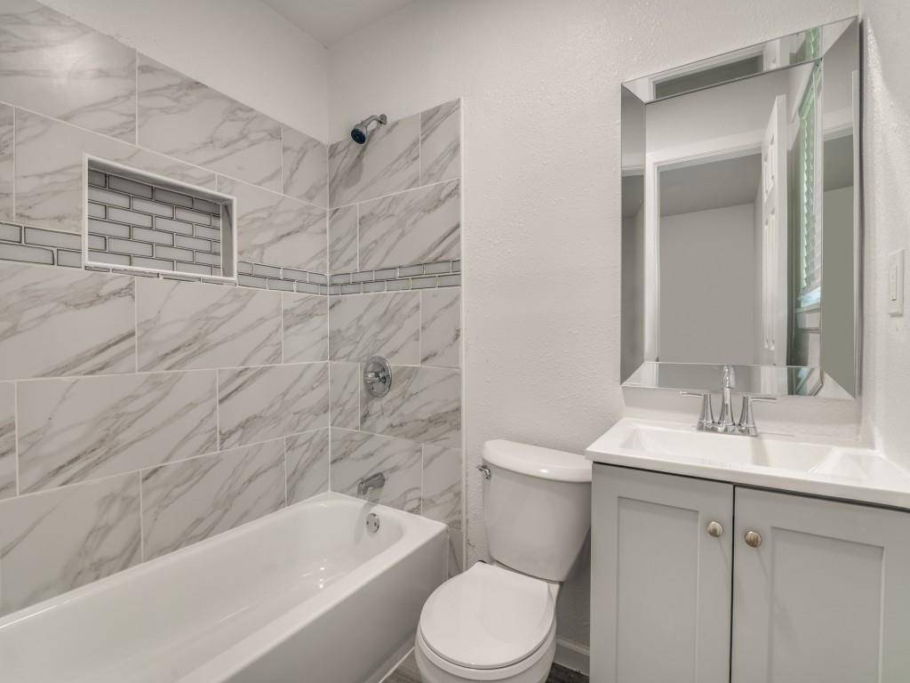 Garland, TX 75040,525 Moonlight Drive