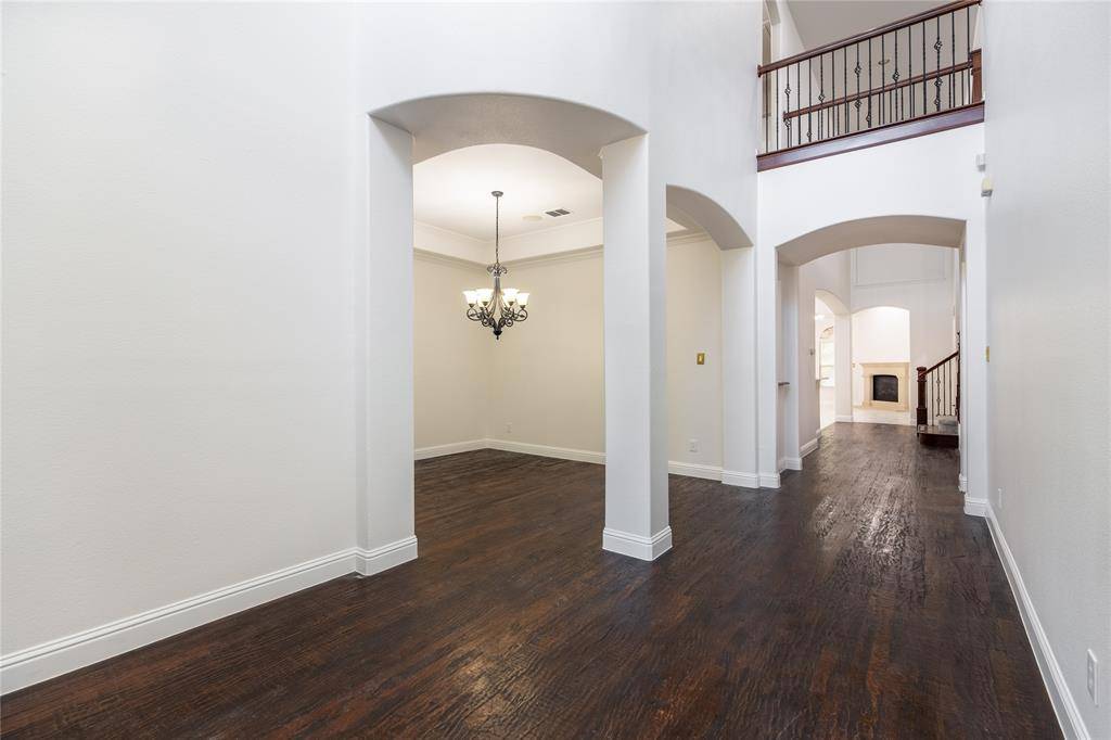 Irving, TX 75039,828 La Jolla