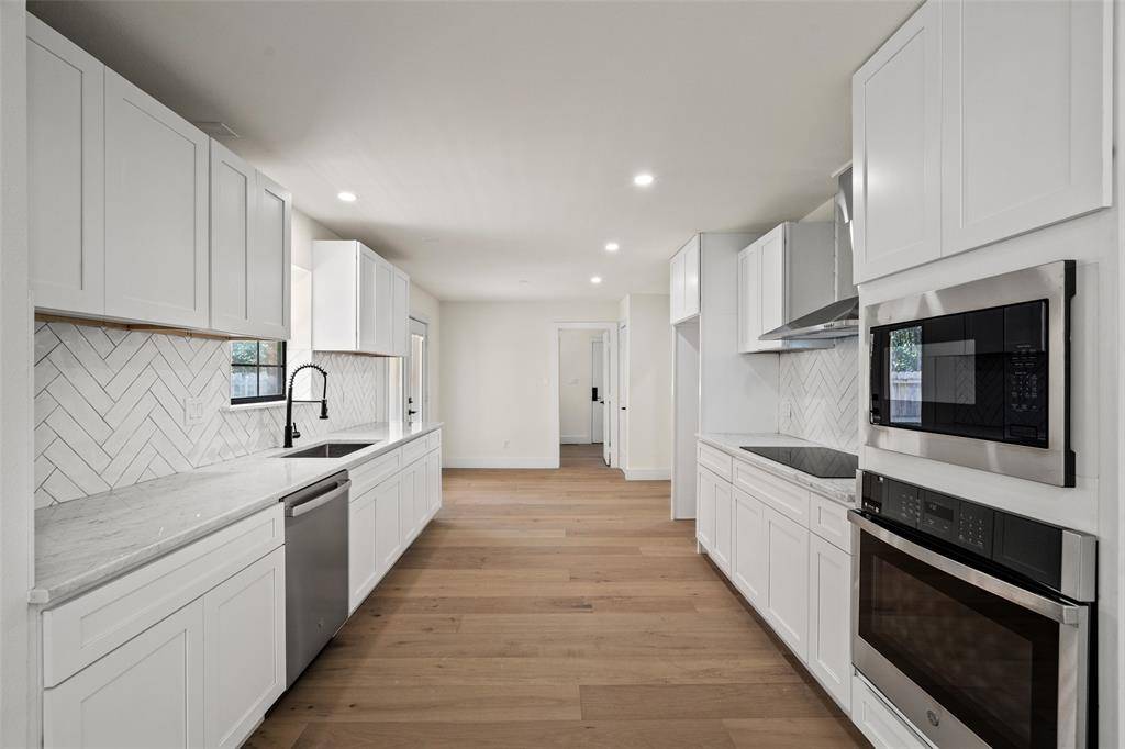 Hurst, TX 76054,2244 Hurstview Drive