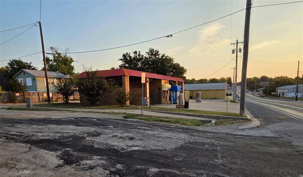 Meridian, TX 76665,108 E Morgan