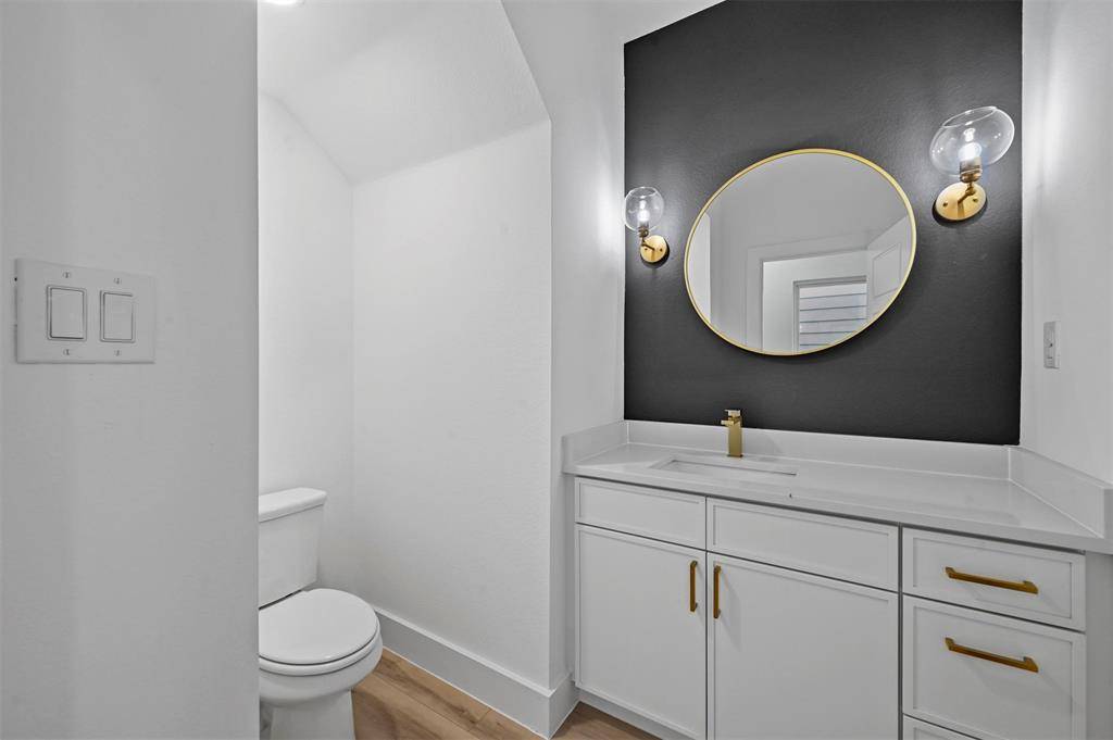 Dallas, TX 75215,2413 Easley