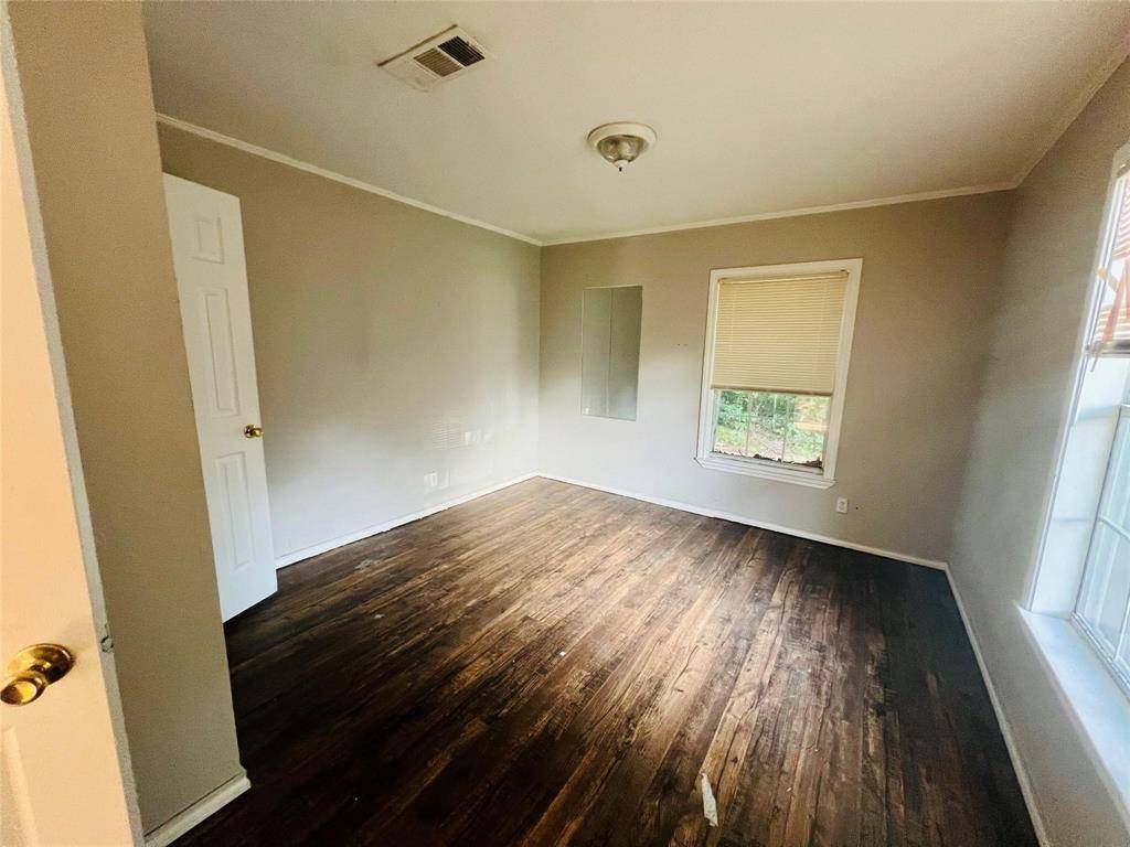 Paris, TX 75460,560 NW 6TH