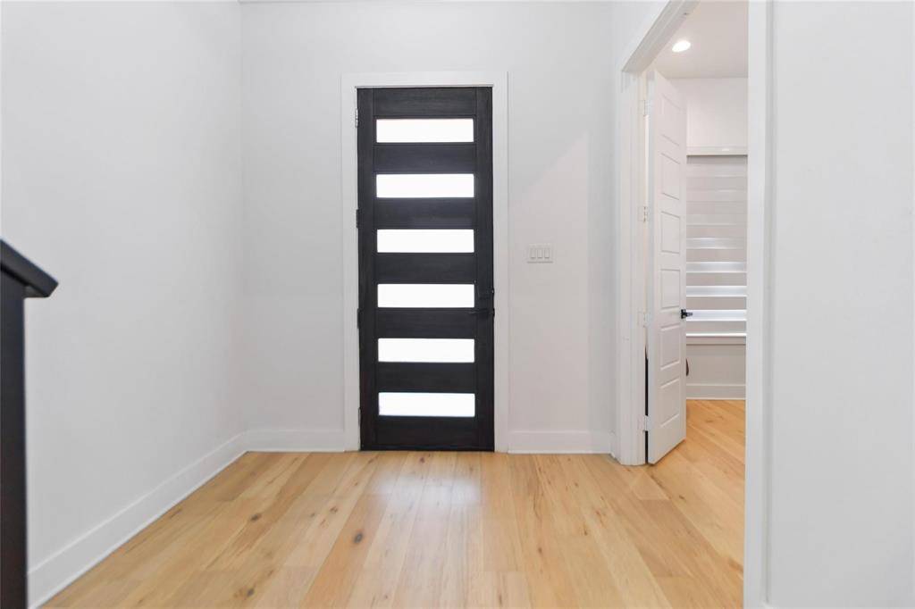 Dallas, TX 75212,4136 Mart Street