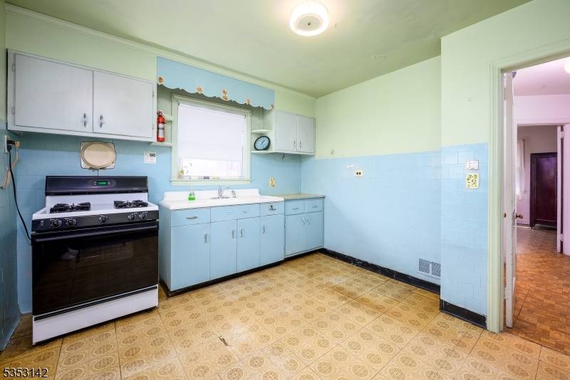 Plainfield City, NJ 07062,1412 E 2Nd St