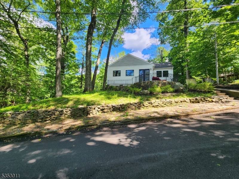 Jefferson Twp., NJ 07849,7 Raccoon Island Rd