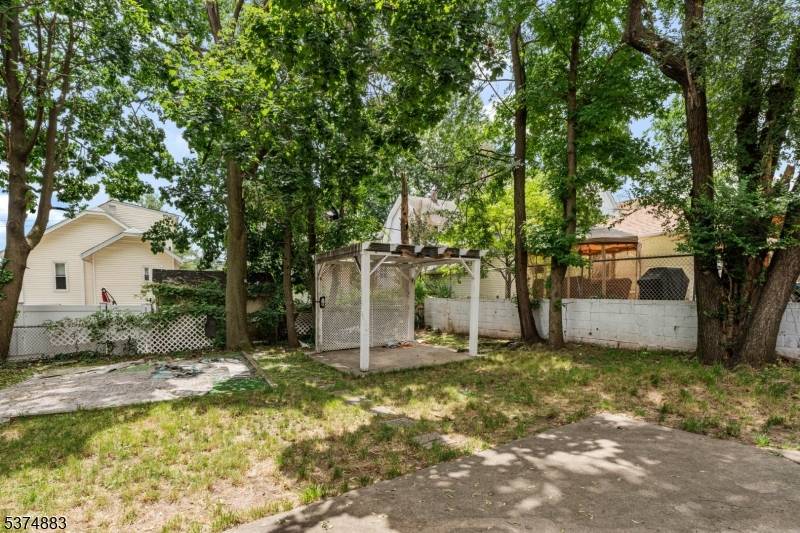 Ridgefield Park Village, NJ 07660,181 Brinkerhoff St