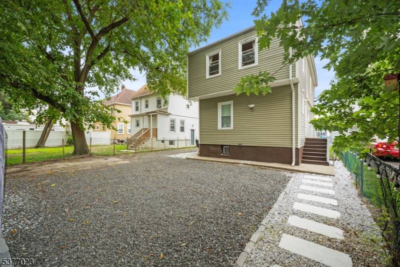 Plainfield City, NJ 07062,726 E 6Th St