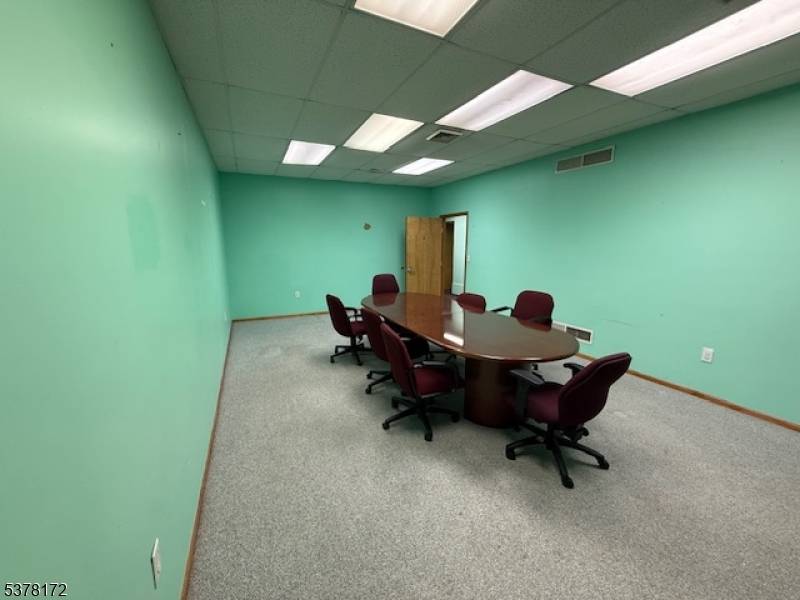 Phillipsburg Town, NJ 08865,372 S Main St