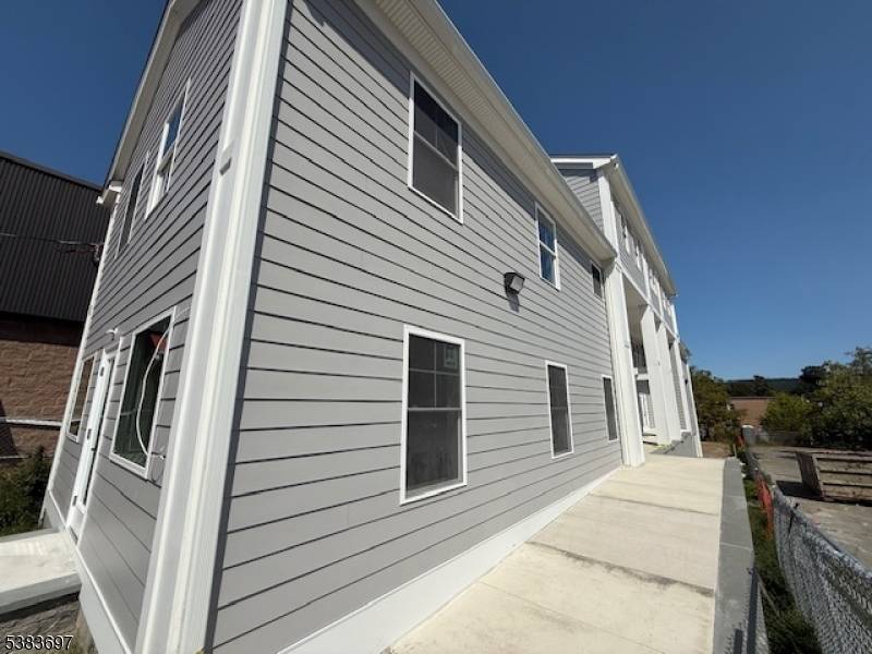 Hackettstown Town, NJ 07840,237 Main St