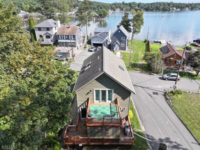 Jefferson Twp., NJ 07849,24 Shore Rd