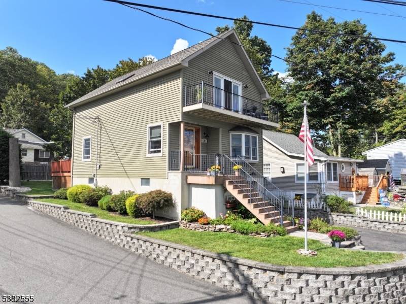 Jefferson Twp., NJ 07849,24 Shore Rd