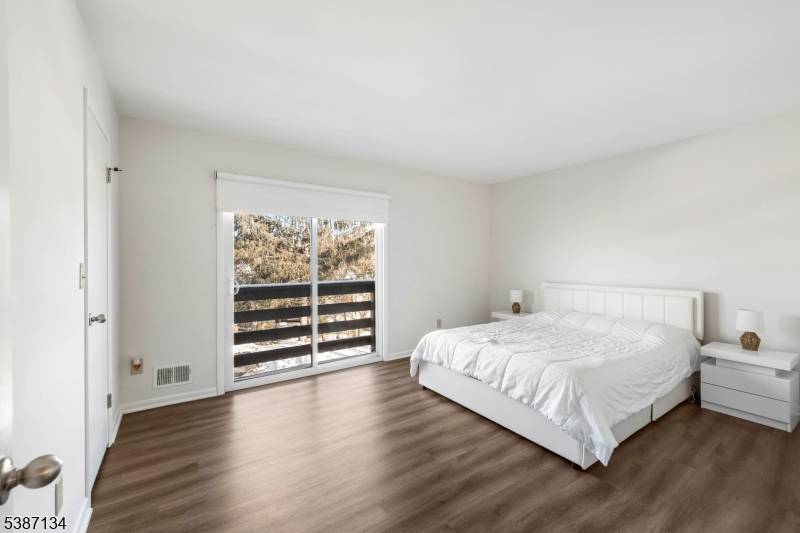 Glen Gardner Boro, NJ 08826,1002 Spruce Hills Dr #1002