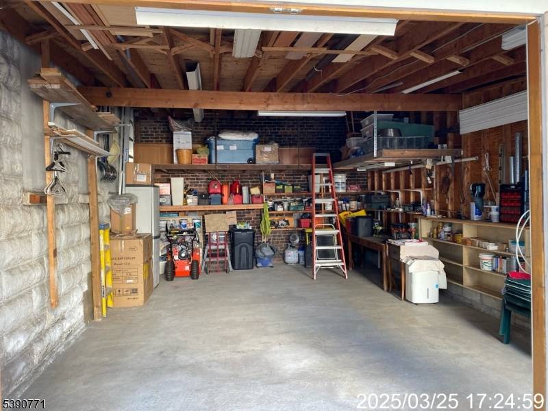 Newark City, NJ 07105,81 Waydell St