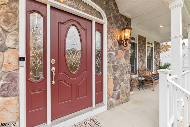 Edison Twp., NJ 08820,11 Madaline Dr