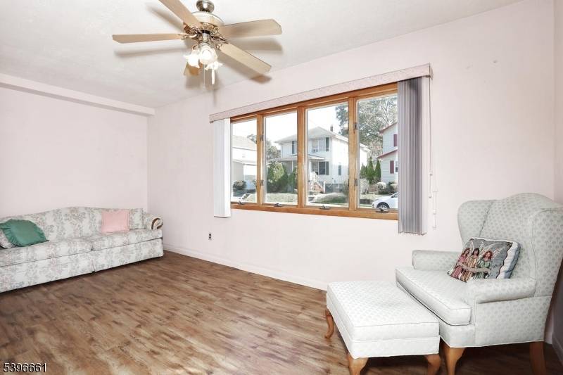 Hawthorne Boro, NJ 07506,128 9Th Ave