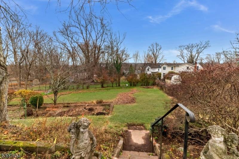 Hanover Twp., NJ 07927,17 Horsehill Rd