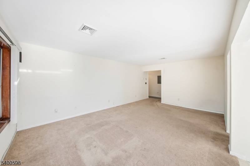 Cliffside Park Boro, NJ 07010,314 Palisade Ave