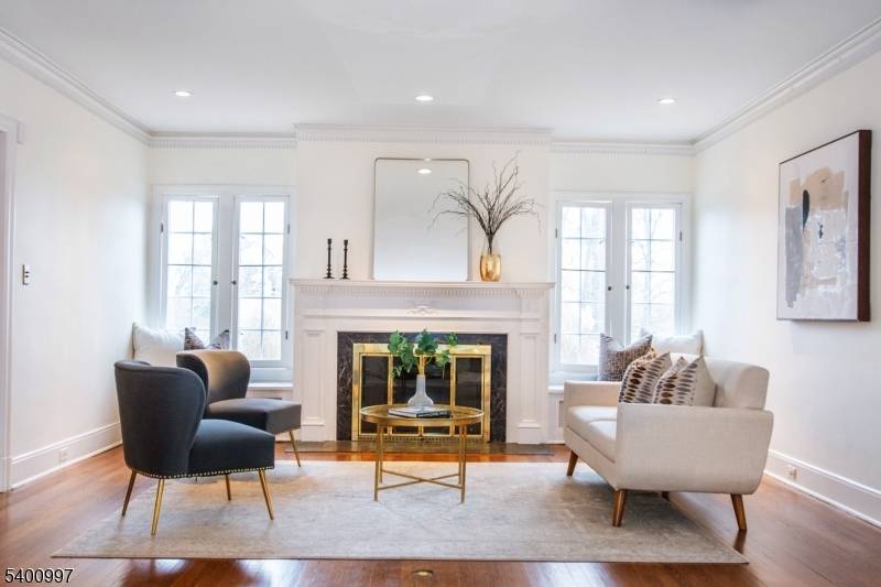 Montclair Twp., NJ 07042,158 S Mountain Ave