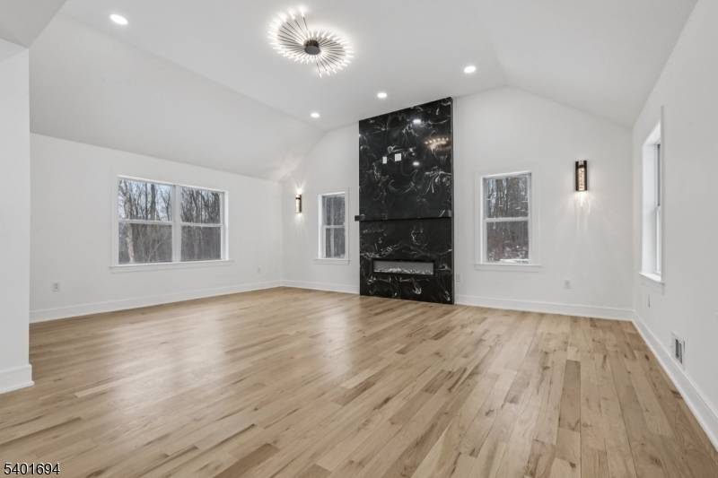 Sparta Twp., NJ 07871,23 Meadow Ln