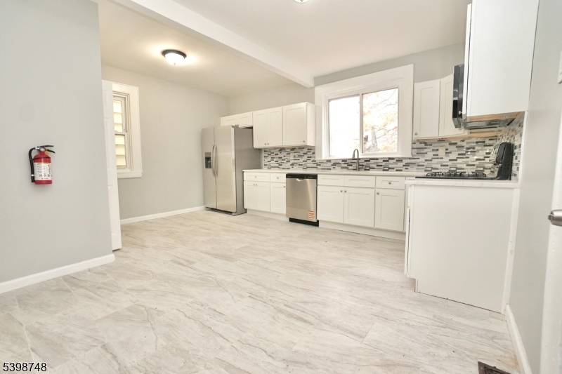 Newark City, NJ 07107,106 S 11Th St