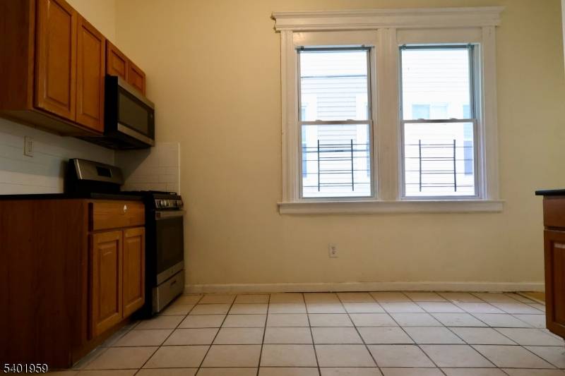 Newark City, NJ 07112,14 Wainwright St #1