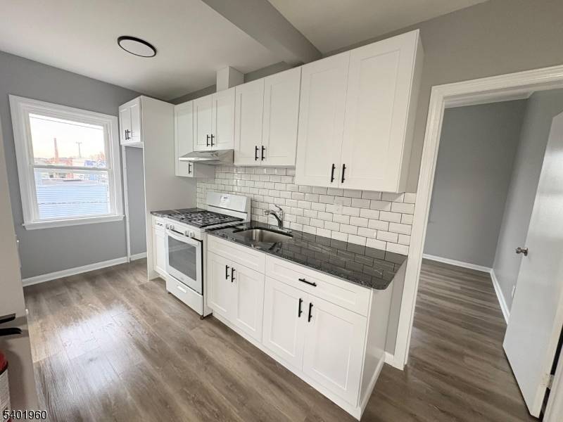 Wallington Boro, NJ 07057,37 Mercer St #4