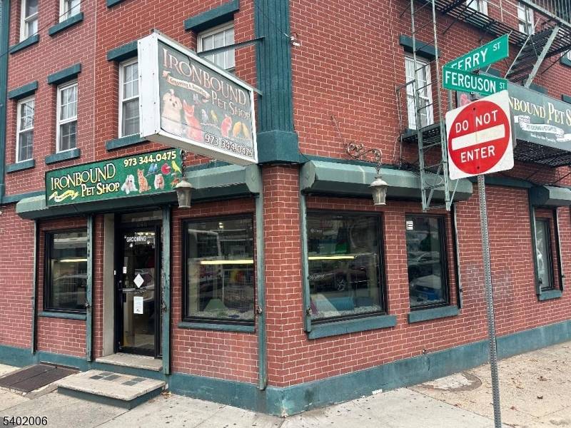 Newark City, NJ 07105,246 Ferry St