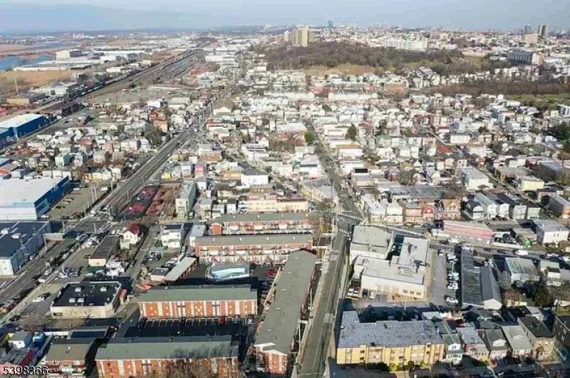 North Bergen Twp., NJ 07047,3900 Liberty Ave #1B