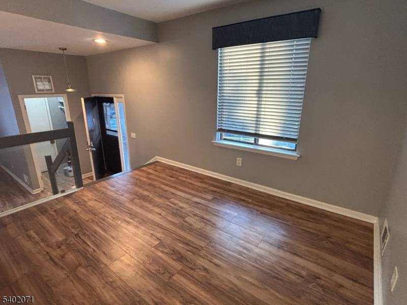 Secaucus Town, NJ 07094,224 Sandcastle Ky